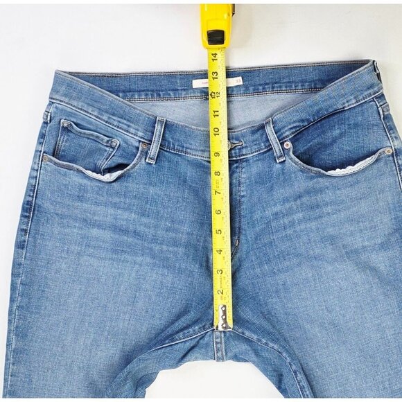 Levi's Size 33X32 Womens Curvy Bootcut Blue Denim 5 Pocket Logo Tag Jeans - Picture 4 of 14